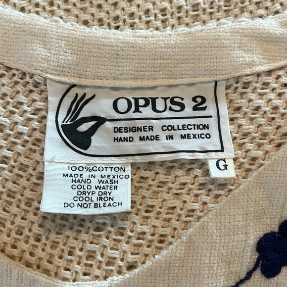 Opus 2 made in Mexico Extra Large sleeveless hand knitted sweater w/ embroidery - Picture 5 of 5